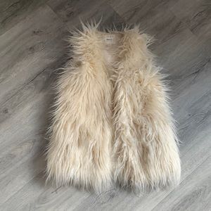 Forever 21 girl fur vest